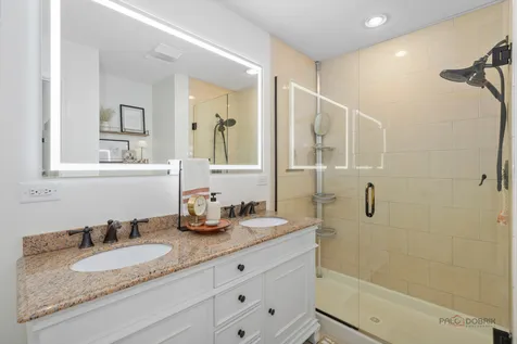 4126 North Yale Avenue Arlington Heights IL 60004