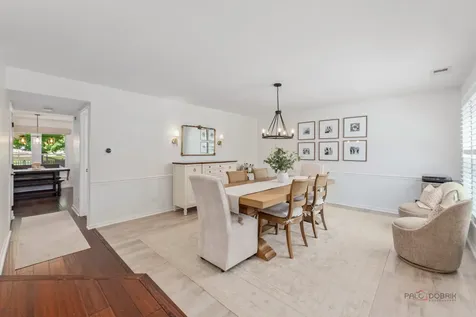 4126 North Yale Avenue Arlington Heights IL 60004