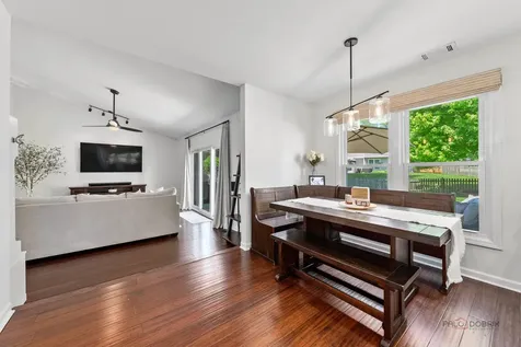 4126 North Yale Avenue Arlington Heights IL 60004
