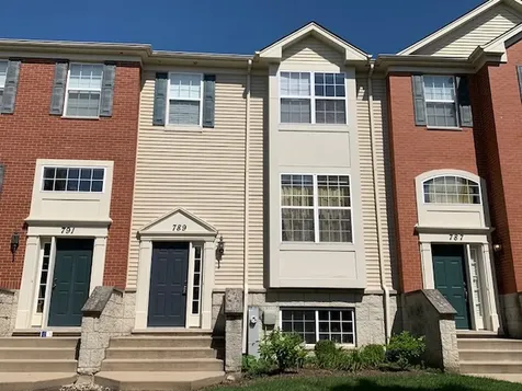 789 Lewisburg Lane Aurora IL 60504