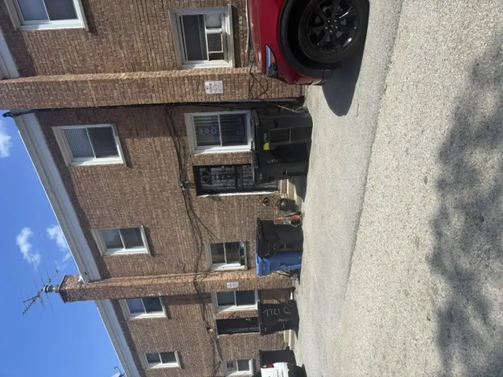 7721 South Coles Avenue Chicago IL 60649