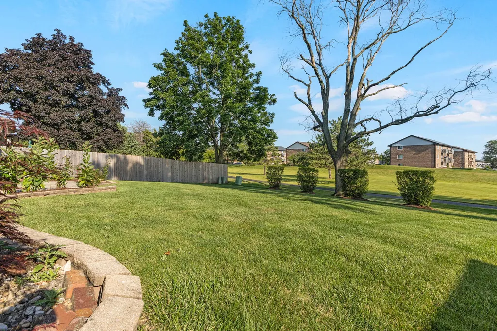 53 James Drive Westmont IL 60559