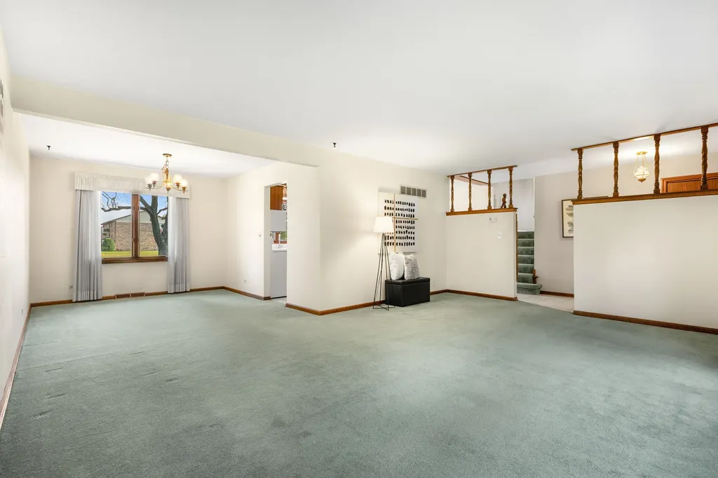 53 James Drive Westmont IL 60559