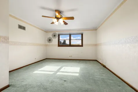 53 James Drive Westmont IL 60559