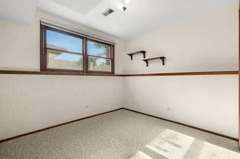53 James Drive Westmont IL 60559