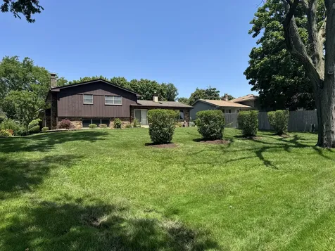 53 James Drive Westmont IL 60559