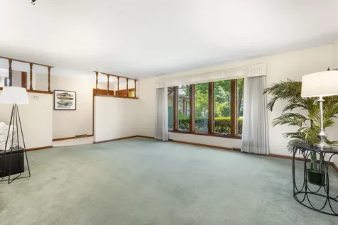 53 James Drive Westmont IL 60559