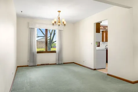 53 James Drive Westmont IL 60559