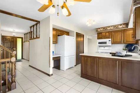 53 James Drive Westmont IL 60559