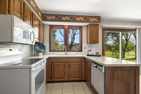 53 James Drive Westmont IL 60559