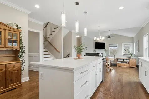 1465 Somerset Place Barrington IL 60010