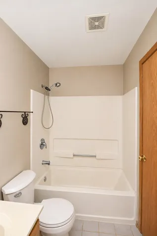 302 Windsor Court South Elgin IL 60177