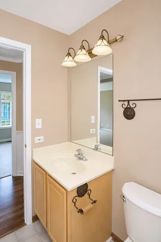 302 Windsor Court South Elgin IL 60177