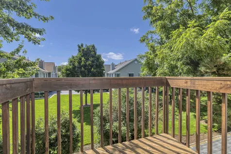 302 Windsor Court South Elgin IL 60177