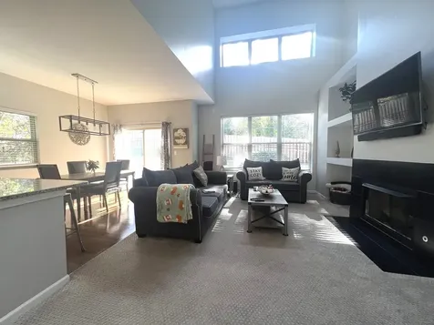 615 West St Johns Place Addison IL 60101
