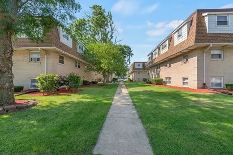 9907 West 58th Street Countryside IL 60525