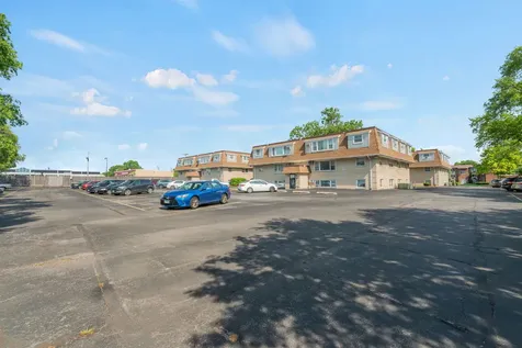 9907 West 58th Street Countryside IL 60525