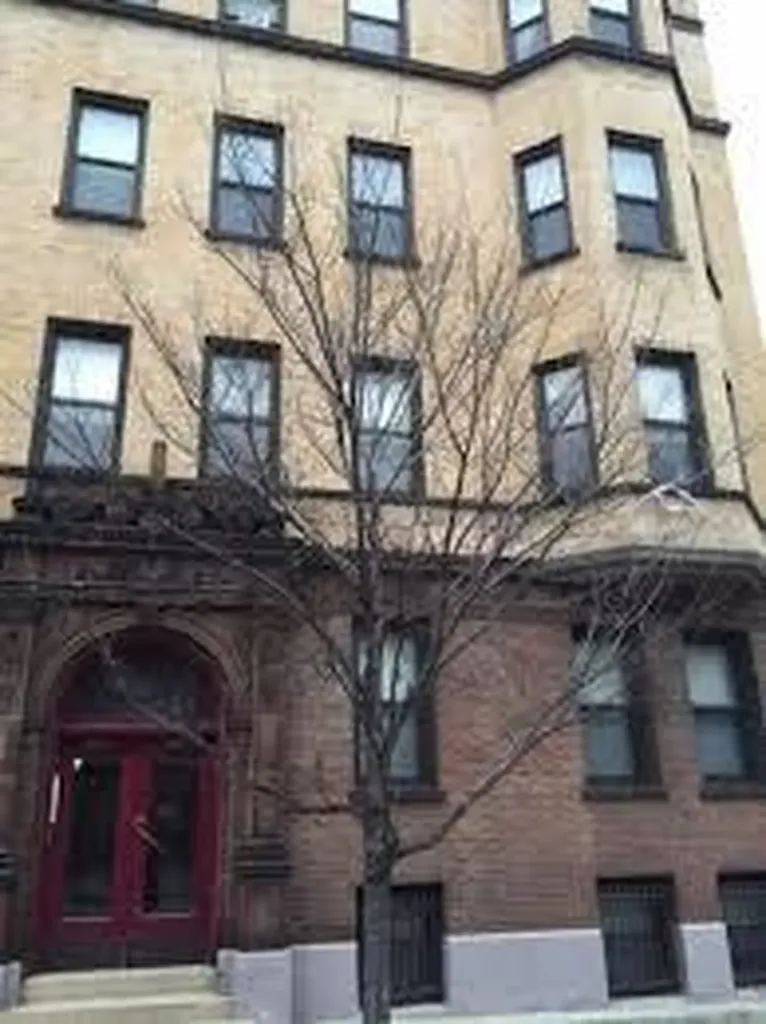 666 West Oakdale Avenue Chicago IL 60613