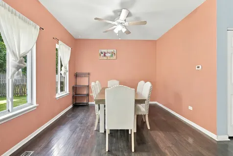 2710 Hoffman Street Plano IL 60545