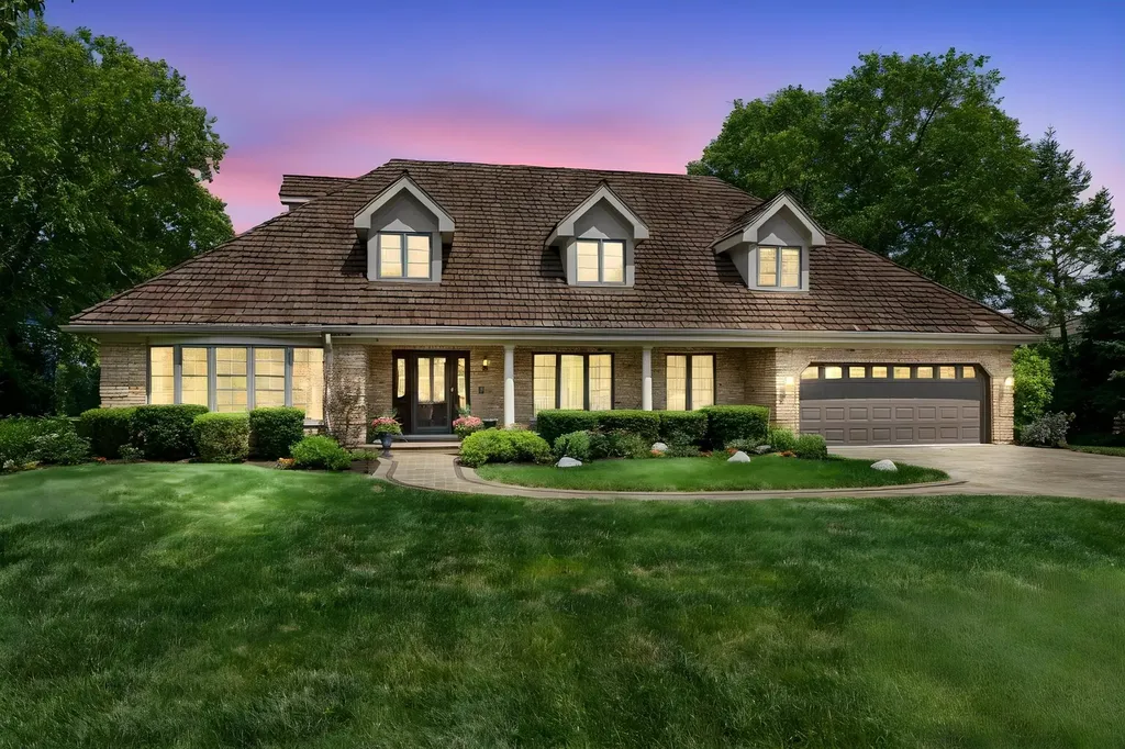 8425 Charleston Drive Burr Ridge IL 60527