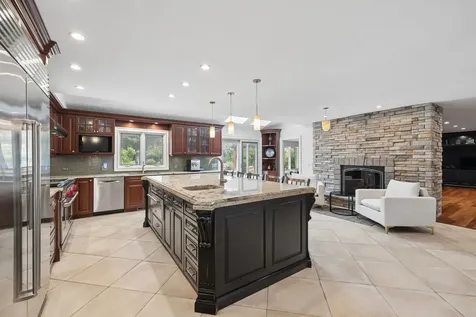 8425 Charleston Drive Burr Ridge IL 60527