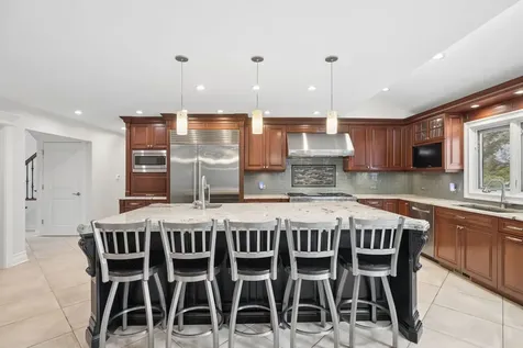 8425 Charleston Drive Burr Ridge IL 60527