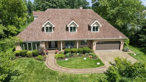 8425 Charleston Drive Burr Ridge IL 60527