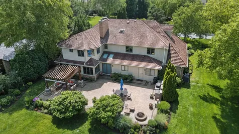 8425 Charleston Drive Burr Ridge IL 60527