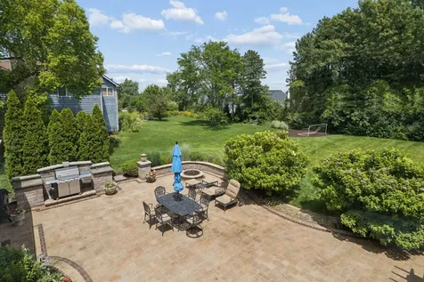 8425 Charleston Drive Burr Ridge IL 60527