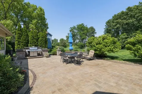8425 Charleston Drive Burr Ridge IL 60527