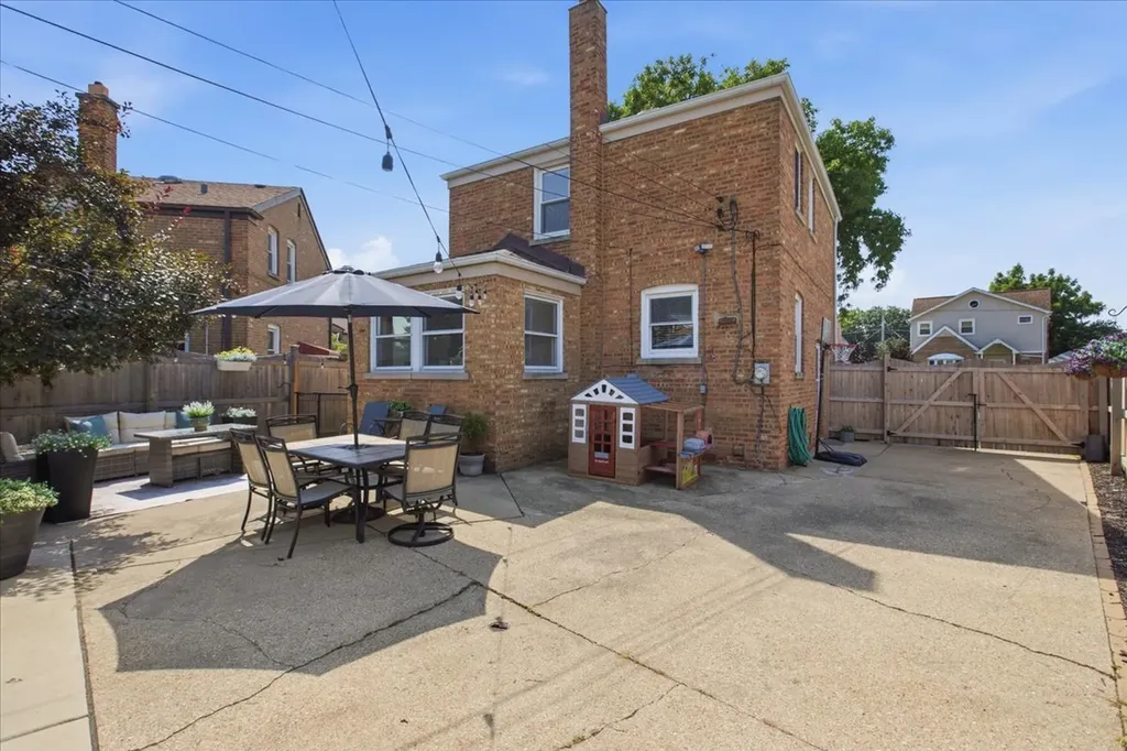 7734 West Glenlake Avenue Chicago IL 60631