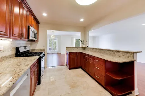 520 Hummingbird Lane Deerfield IL 60015