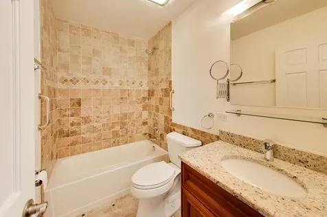520 Hummingbird Lane Deerfield IL 60015