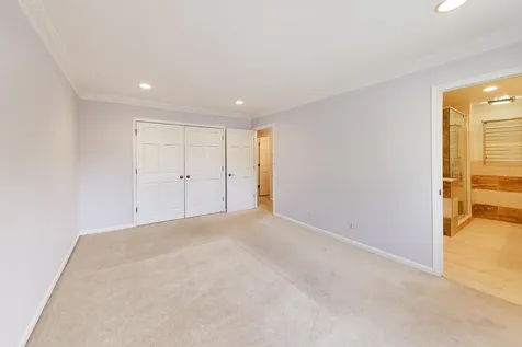 520 Hummingbird Lane Deerfield IL 60015