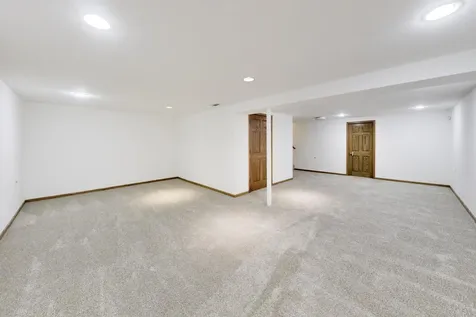 520 Hummingbird Lane Deerfield IL 60015