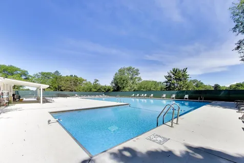 520 Hummingbird Lane Deerfield IL 60015