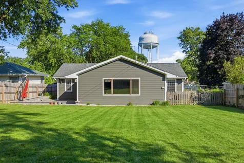 4220 Ponca Street Mchenry IL 60050