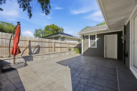 4220 Ponca Street Mchenry IL 60050