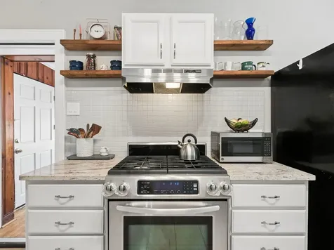 7358 North Damen Avenue Chicago IL 60645