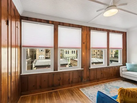 7358 North Damen Avenue Chicago IL 60645