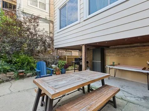 7358 North Damen Avenue Chicago IL 60645