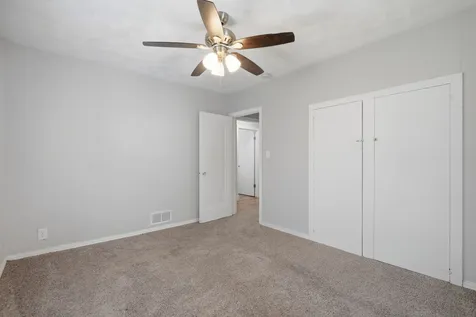 120 20TH Street East Moline IL 61244