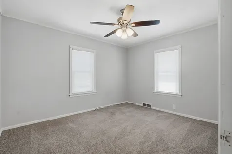 120 20TH Street East Moline IL 61244
