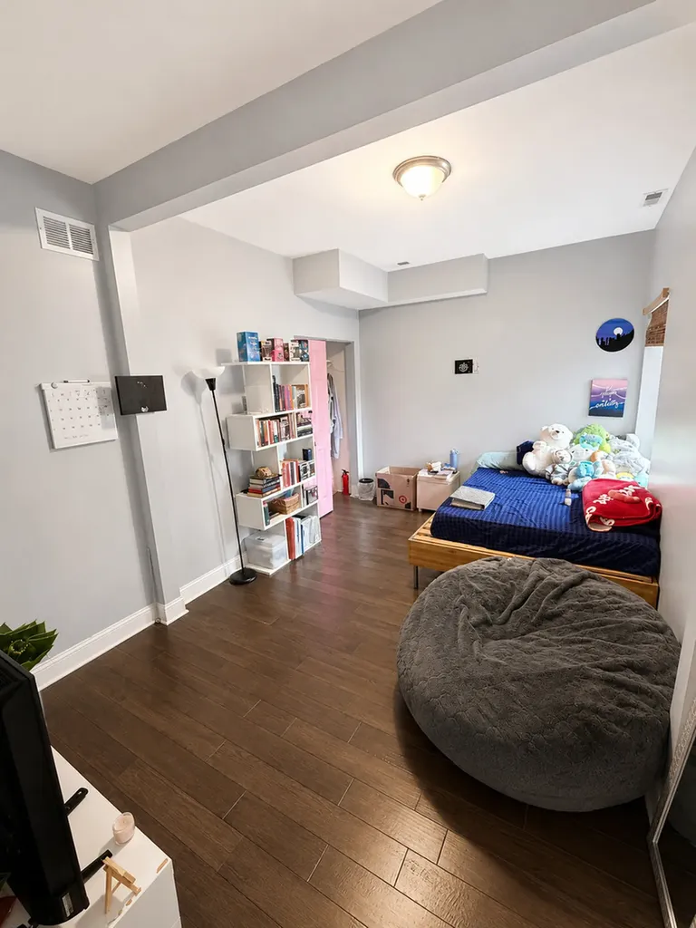 1506 East Marquette Road Chicago IL 60637
