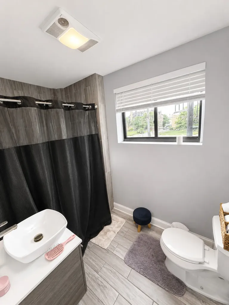 1506 East Marquette Road Chicago IL 60637
