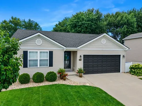 2911 Breezewood Boulevard Bloomington IL 61704