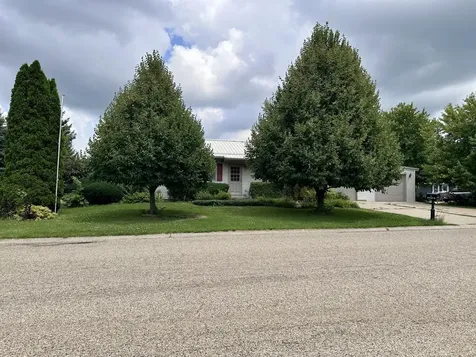 21 Cleveland Circle Granville IL 61326