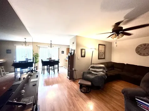 21 Cleveland Circle Granville IL 61326