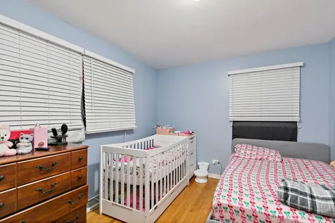 140 Skyline Drive Carpentersville IL 60110