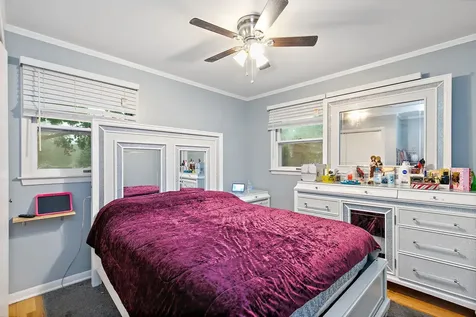 140 Skyline Drive Carpentersville IL 60110